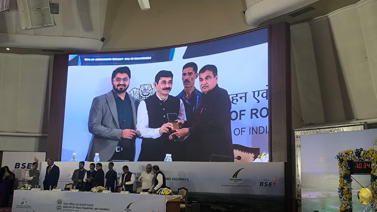 Chaitanya Projects Consultancy Honoured by Nitin Gadkari at NHAI InvIT Listing